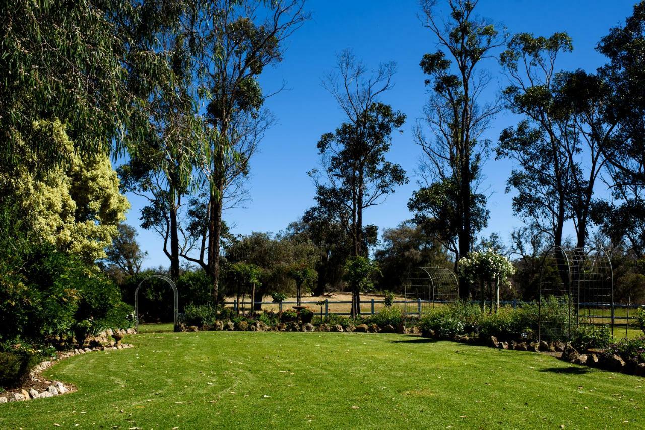 Fairlawn Estate Guest House Busselton Exterior photo
